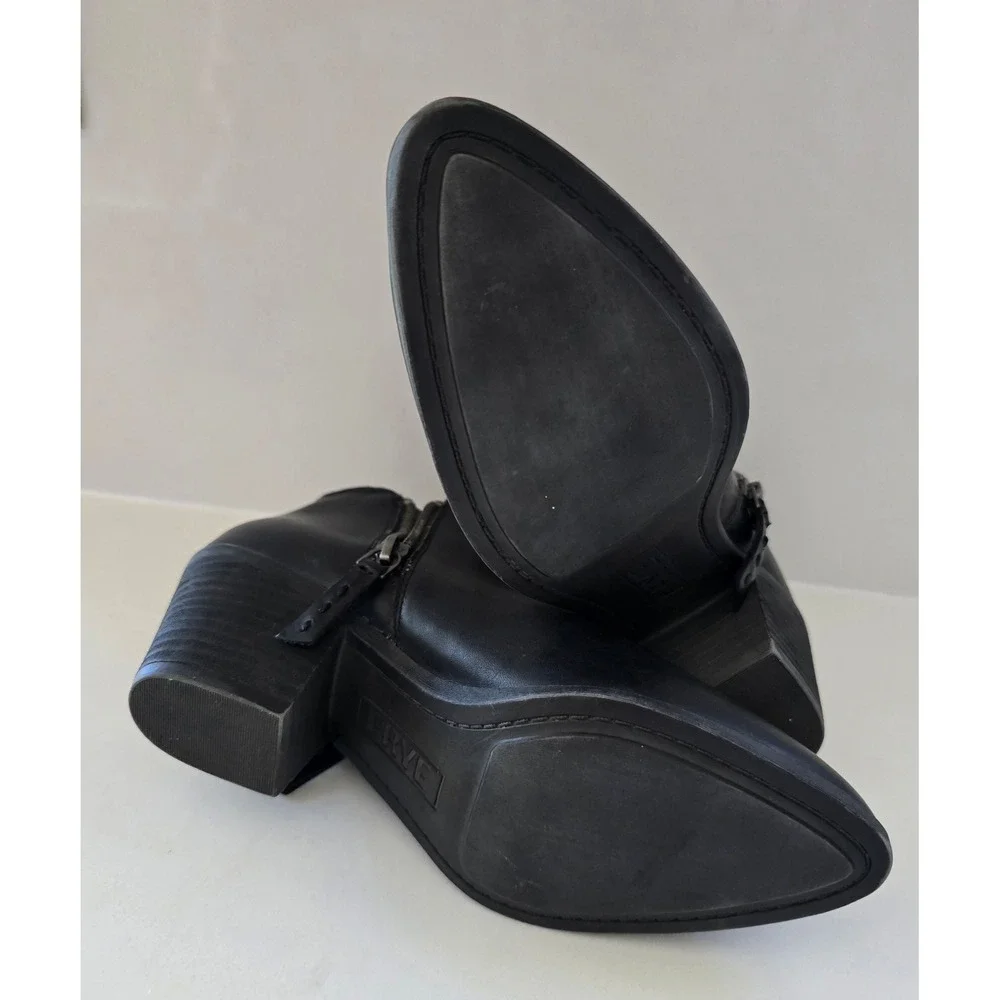 NWOB Frye Women Black Leather Ankle Boots Side Zip Almond Toe Cuban Heel Booties